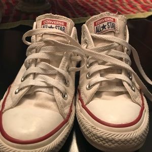 Size 7 white low top Converse All Stars